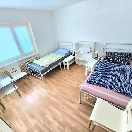 1 Million View With 3 And 6-8 Bed's *